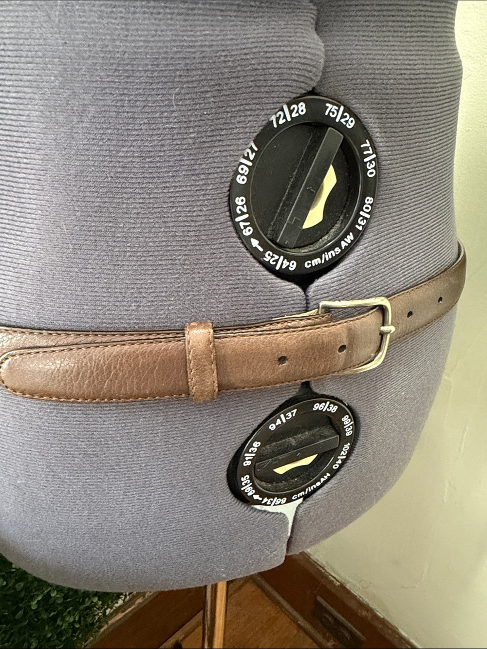 Perry Ellis Brown Leather Waist Belt with Brass Buckle